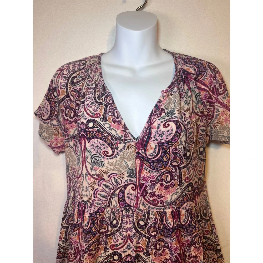 Knox Rose vibrant paisley